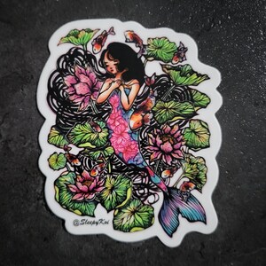 Sirene - 3-Zoll-Die-Schnitt-Wetterfester Vinyl-Aufkleber / Aufkleber von Drawlloween 2024
