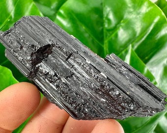 Turmalina negra natural, espécimen mineral en bruto, turmalina negra en bruto, piedra, turmalina negra en bruto, cristal negro, trozo de turmalina negra,