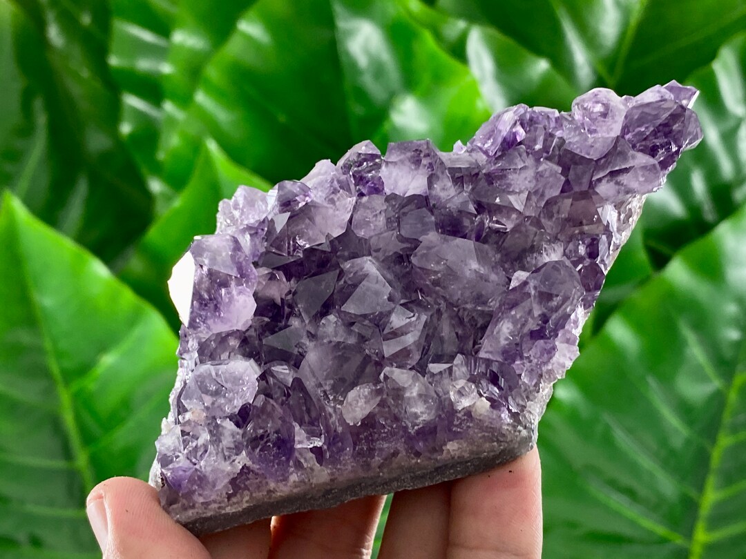 Géode Cathédrale En Agate Rubanée Avec Améthyste Violette, Calcite En Agate Paysag%c3%a9e