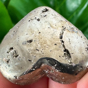 Beautiful Heart Pyrite from Peru,Ball Pyrite,Sphere gold,Natural Mineral,Specimen,Cluster,Crystal,stone,Gemstone,Iron Pyrite,Golden crystal