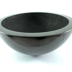 5 cm Shungit Schale aus Karelien,Russland, Hochwertige Schale zur Reinigung von Wasser, Schungit,EMF Schutz,Schungit Schale,Heiler Schungit