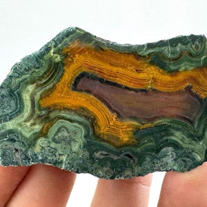 Ágata Orfeo pulida, rara, procedente de Bulgaria, geoda, ágata natural de las montañas Ródope, ejemplar mineral de colección.