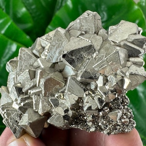 Ästhetischer oktaedrischer Pyrit aus Peru, Natürliches Mineral, Specimen,Cluster,Kristall,Stein,Edelstein,Eisen Pyrit,Golden N59