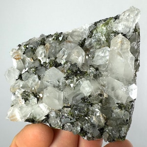 Epidote with Quartz from Hakkari Turkey,Mineral,Collection,Collectibles,Epidote Crystal,Epidote from Turkey,TurkishEpidote N34