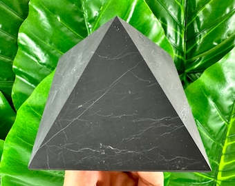 Piramide di shungite 10 cm non lucidata dalla Carelia, Russia, piramide non lucidata Piramide di shungite, protezione e guarigione da campi elettromagnetici e radiazioni 4G 5G