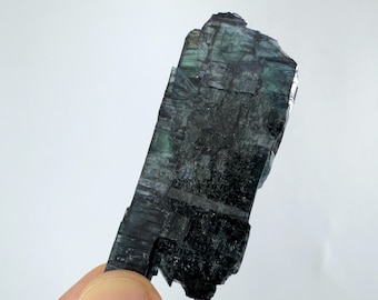 Minerał Vivianite: Brazylia, Nieprzezroczysty Vivianite, Okaz, Kolekcje, Kolekcjonerzy, Zielony kryształ, Duży Vivianite, Wystrój wnętrz,