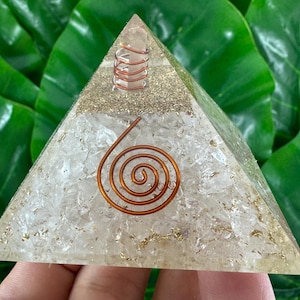 Orgonite Pyramid (6x6cm) Quartz,Handmade Spiral Copper Orgone,Tourmaline,Pyramid,chakra,EMF Protection,Home Decor,Meditation,