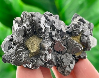 希少！ブルガリア産水晶クラスター 閃亜鉛鉱、黄銅鉱、方解石：ブルガリア産水晶クラスター、N102 - Etsy 日本