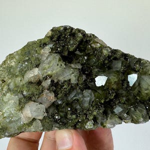 Epidote with Quartz from Hakkari Turkey,Mineral,Collection,Collectibles,Epidote Crystal,Epidote from Turkey,TurkishEpidote N25