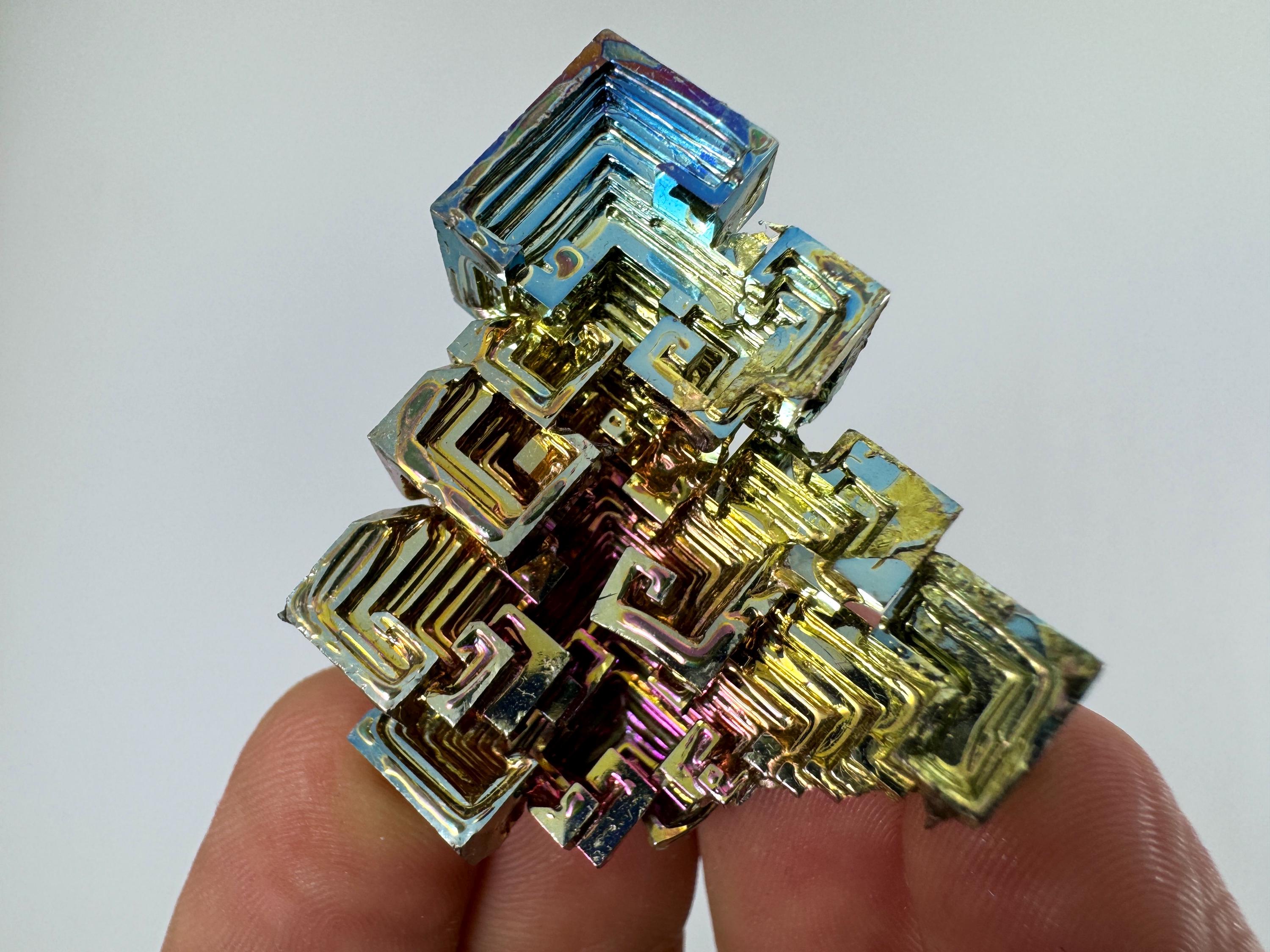 レインボービスマスクラスター、ビスマス標本、ビスマス結晶、ラボ