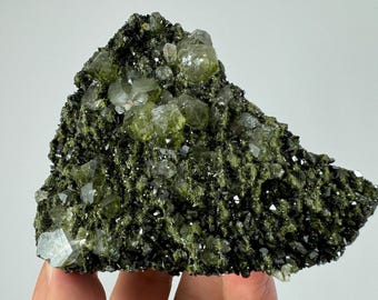 Epidote with Quartz from Hakkari Turkey,Mineral,Collection,Collectibles,Epidote Crystal,Epidote from Turkey,TurkishEpidote N24
