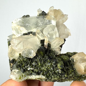 Epidote with Quartz from Hakkari Turkey,Mineral,Collection,Collectibles,Epidote Crystal,Epidote from Turkey,TurkishEpidote N34