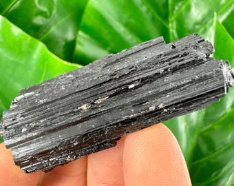 Turmalina negra natural, espécimen mineral en bruto, turmalina negra en bruto, piedra, turmalina negra en bruto, cristal negro, trozo de turmalina negra,