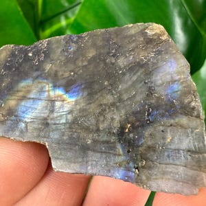 Bardzo ładny polerowany labradoryt, naturalny kryształ, kryształ energetyczny do wystroju domu, klaster, kryształ labradorytu, minerał labradorytu, specjalny prezent, N1