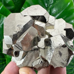 Ästhetischer oktaedrischer Pyrit aus Peru, Natürliches Mineral, Specimen,Cluster,Kristall,Stein,Edelstein,Eisen Pyrit,Golden N59