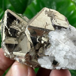 Ästhetischer oktaedrischer Pyrit aus Peru, Natürliches Mineral, Specimen,Cluster,Kristall,Stein,Edelstein,Eisen Pyrit,Golden N59