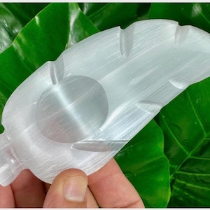 Porta-sfere in foglia di selenite o per gioielli, cristallo di selenite intagliato a mano, selenite ad alta energia, purificante lenitivo, guarigione Reiki, porta-gioielli