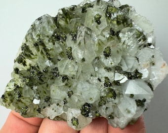 水晶標本付き緑簾石：トルコ鉱物コレクション - Etsy 日本