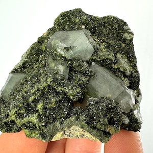 Epidote with Quartz from Hakkari Turkey,Mineral,Collection,Collectibles,Epidote Crystal,Epidote from Turkey,TurkishEpidote N34