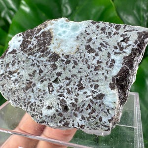 Larimar: Dominicaanse Republiek, edelsteen larimar, woondecoratie, blauwe larimar, larimar-kristal, larimar-mineraal, edelsteen,