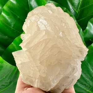 Very nice  Fluorescent Calcite from Krushev dol mine Madan,Bulgaria,Mineral,Crystal,Specimen,Natural Crystal