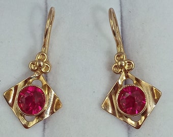 Vintage Earrings Square Rhombus Red Blood Bright Scarlet Colour Stone Jewelry Gold Rose Red Gold 14K 583 Star Old