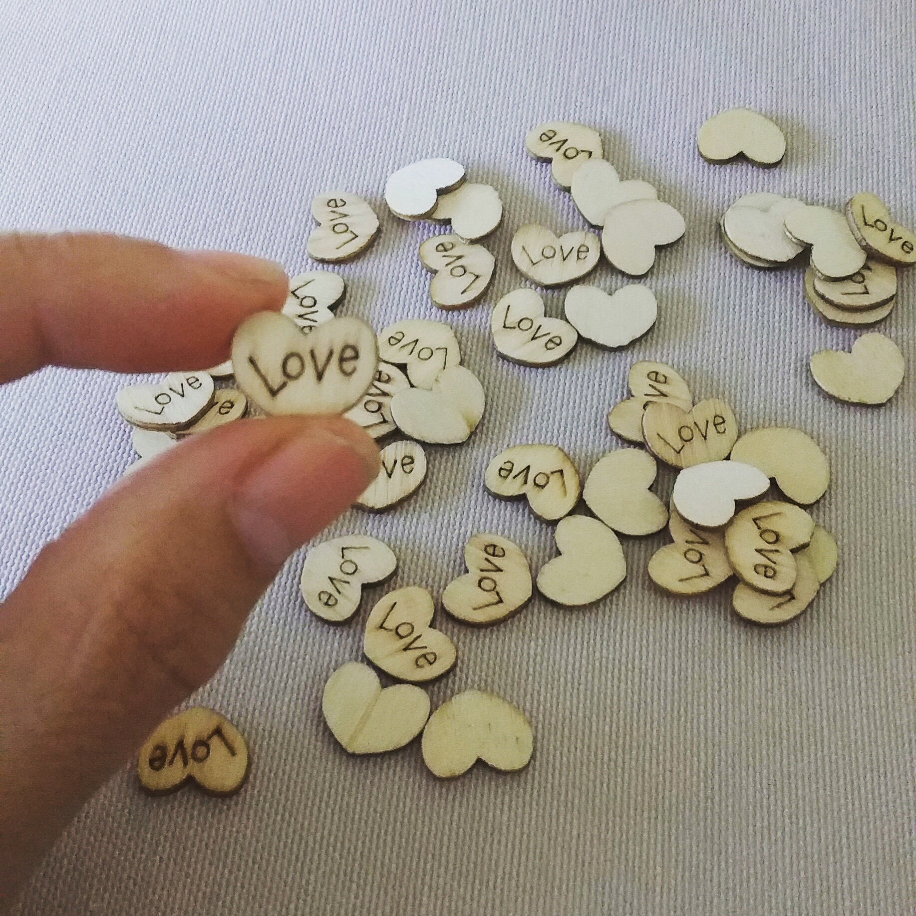 300 Stück Holzherz-Konfetti – Graviert Mit 'Liebe', Für Hochzeitsdeko, Tischstreu, Basteln