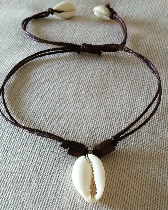 Handmade Macrame Natural Cowrie Shell Bracelet By Origen - Aubergine–  Origen Imports