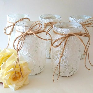 Glasvasen mit Spitze, Blumenvasen, Rustikale Hochzeits-Centerpieces, Kerzenhalter, Baby Shower Dekor, Maritime Hochzeit, Strandhochzeit