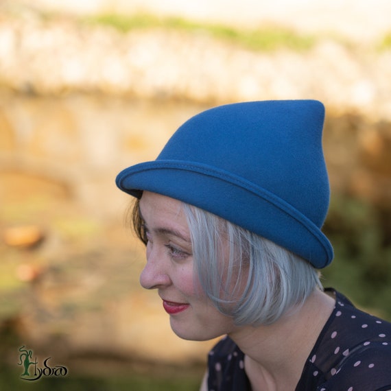 Pointed Cloche Hat Blue Size 57 Cm 