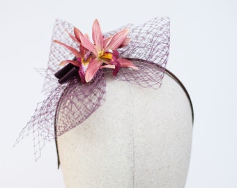 Flower fascinator for woman headpiece for spring