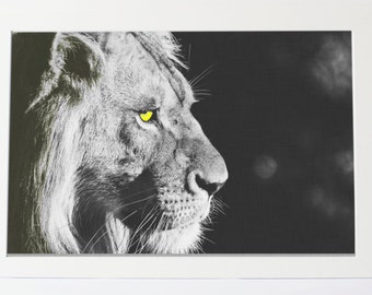 Neon Löwe Kunstdruck: Schwarzweiß Tierfotografie (Digitaler Download)