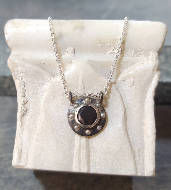 Black diamond and pearl/silver 925/antique designe/ancient Jewelry/last wax tecnique/Hand made/woman necklace/cool pendants.