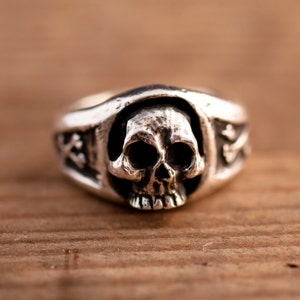 anello teschio // vecchia scuola // pirati // anello d'argento // fatto a mano// nessuna stampa 3d// spedizione gratuita