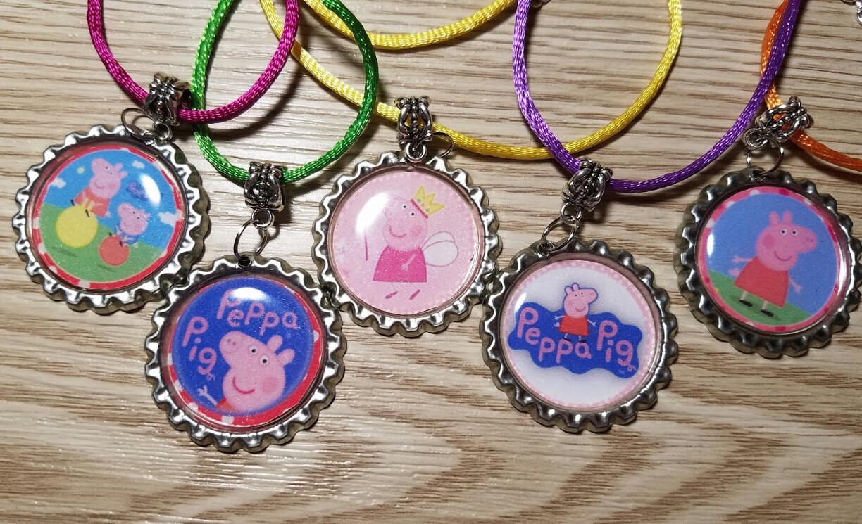 10 Peppa Pig Necklaces Party Favors Etsy