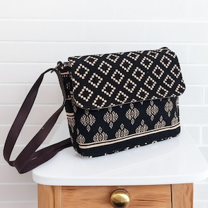 Handmade Sling Bag for Women – Boho Crossbody Cotton Bag – Ethnic Shoulder Bag – Everyday Eco-Friendly Travel Purse