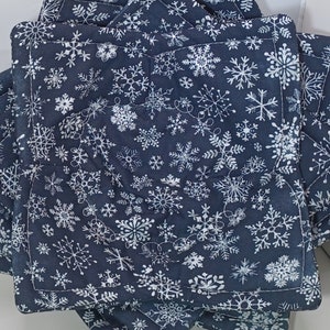 Microwave Bowl Cozy, Bowl Cozy Set, Soup Bowl Hot Pads, Soup Bowl Holder - Black & White SNOWFLAKE, Christmas Cozy ~  **2 Sizes Available**