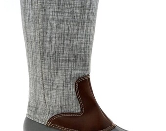 gray duck boots