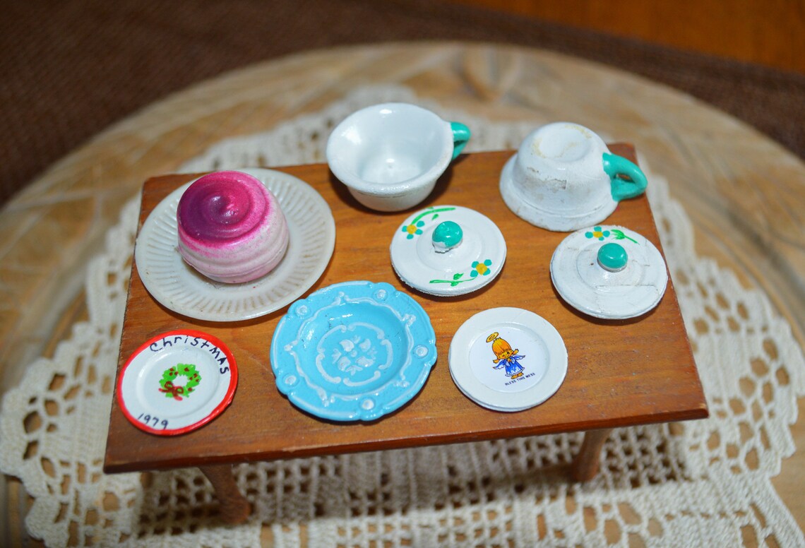 Vintage Dollhouse Dishes 3 Plates 2 Chamber Pots New Old Etsy