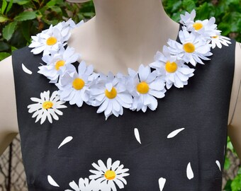 MOSCHINO 1990 CHEAP & CHIC &quot; Love me, Love me not &quot; Daisies Dress