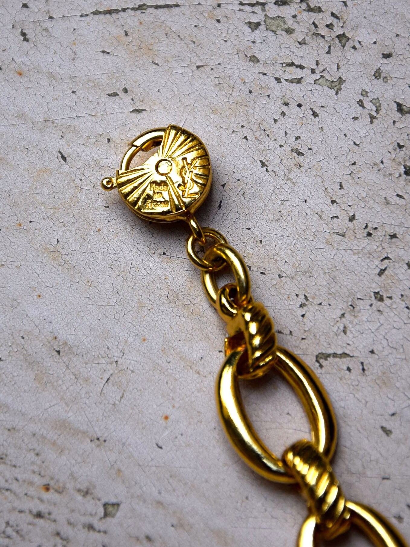 イヴ・サンローラン 1990 ピンクとレッドのクリスタル チョーカー