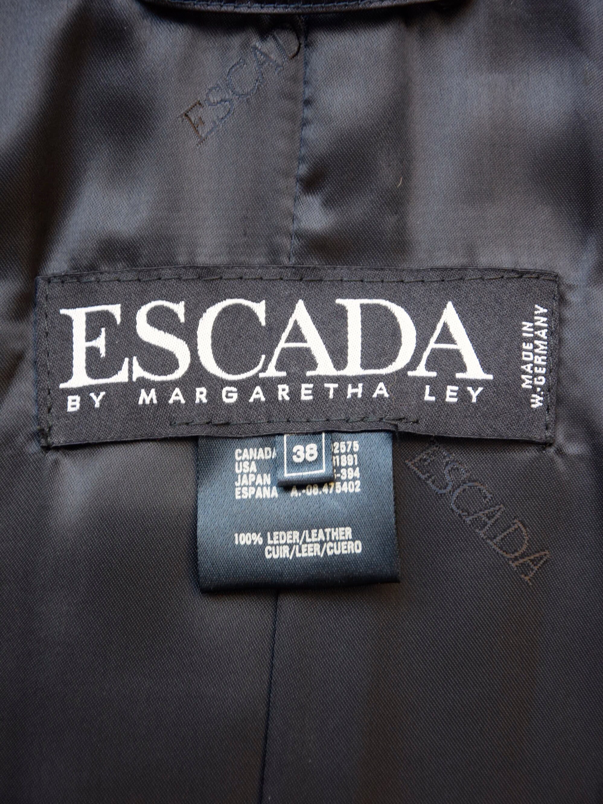 エスカーダ 1990 ゴールドスター付きブラックレザーボンバー - Etsy 日本