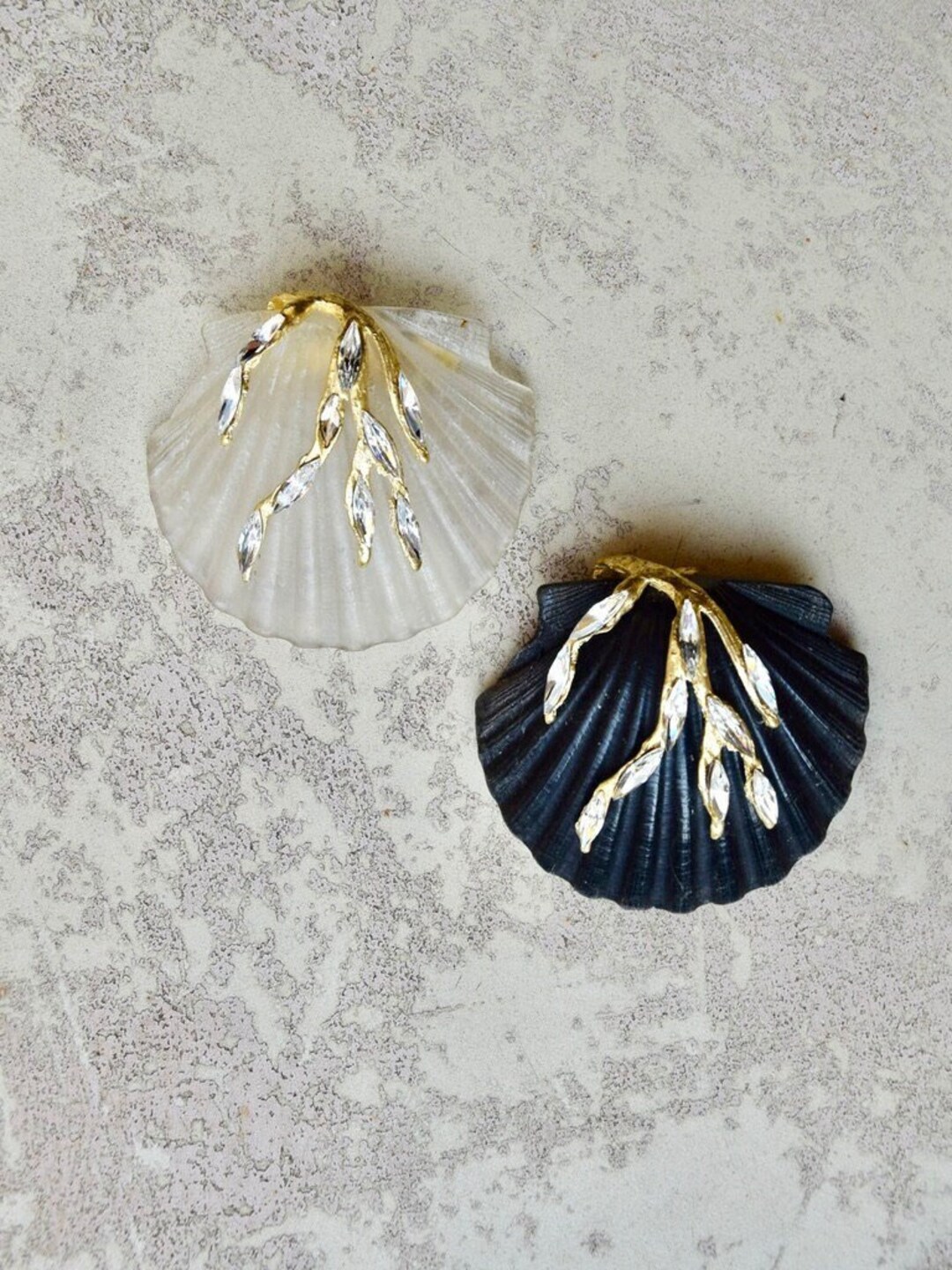 SIKI DE SOMALIE 1990 Shell Brooches - Etsy