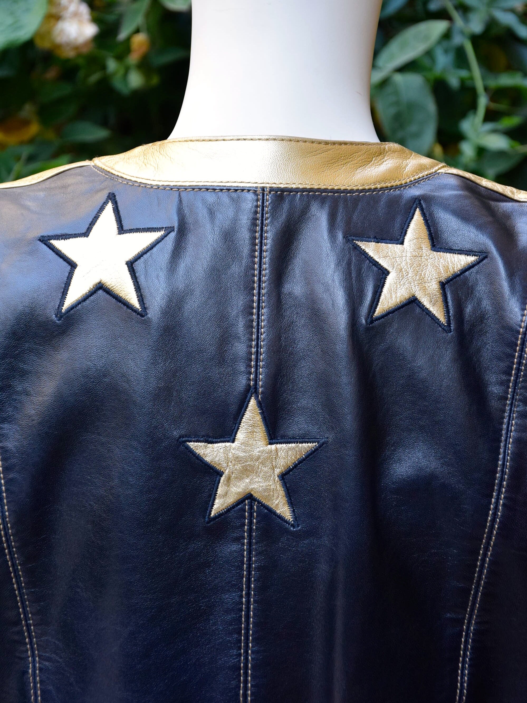 エスカーダ 1990 ゴールドスター付きブラックレザーボンバー - Etsy 日本