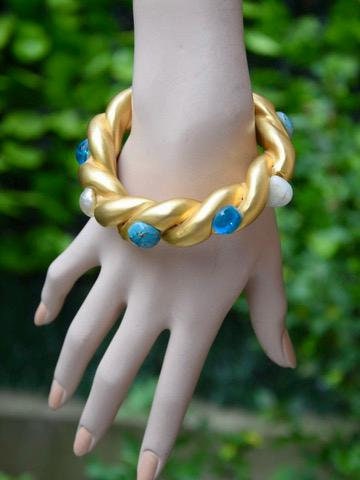 CHANEL vintage bracelet 新品未使用　ブレスレット 今日特価】CHANEL ヴィンテージ ブレスレット オリジナルリプリカロゴ