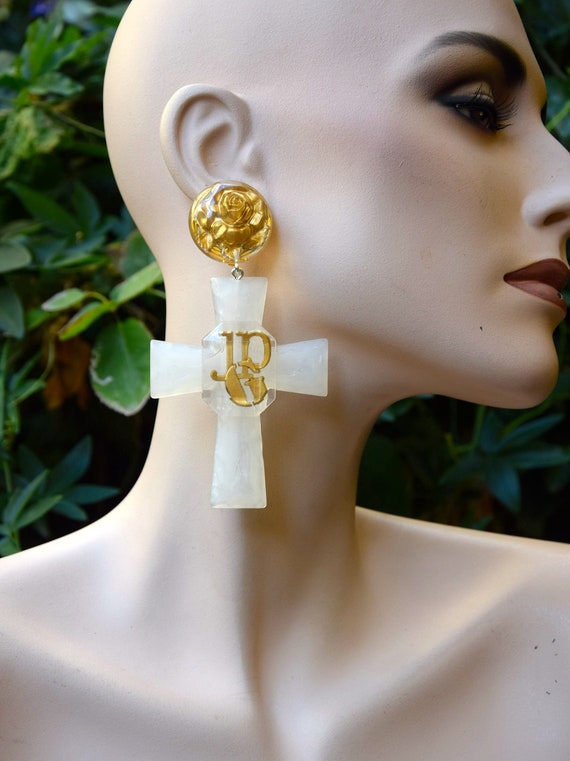 ビンテージジャンポールゴルチェ十字架ピアス