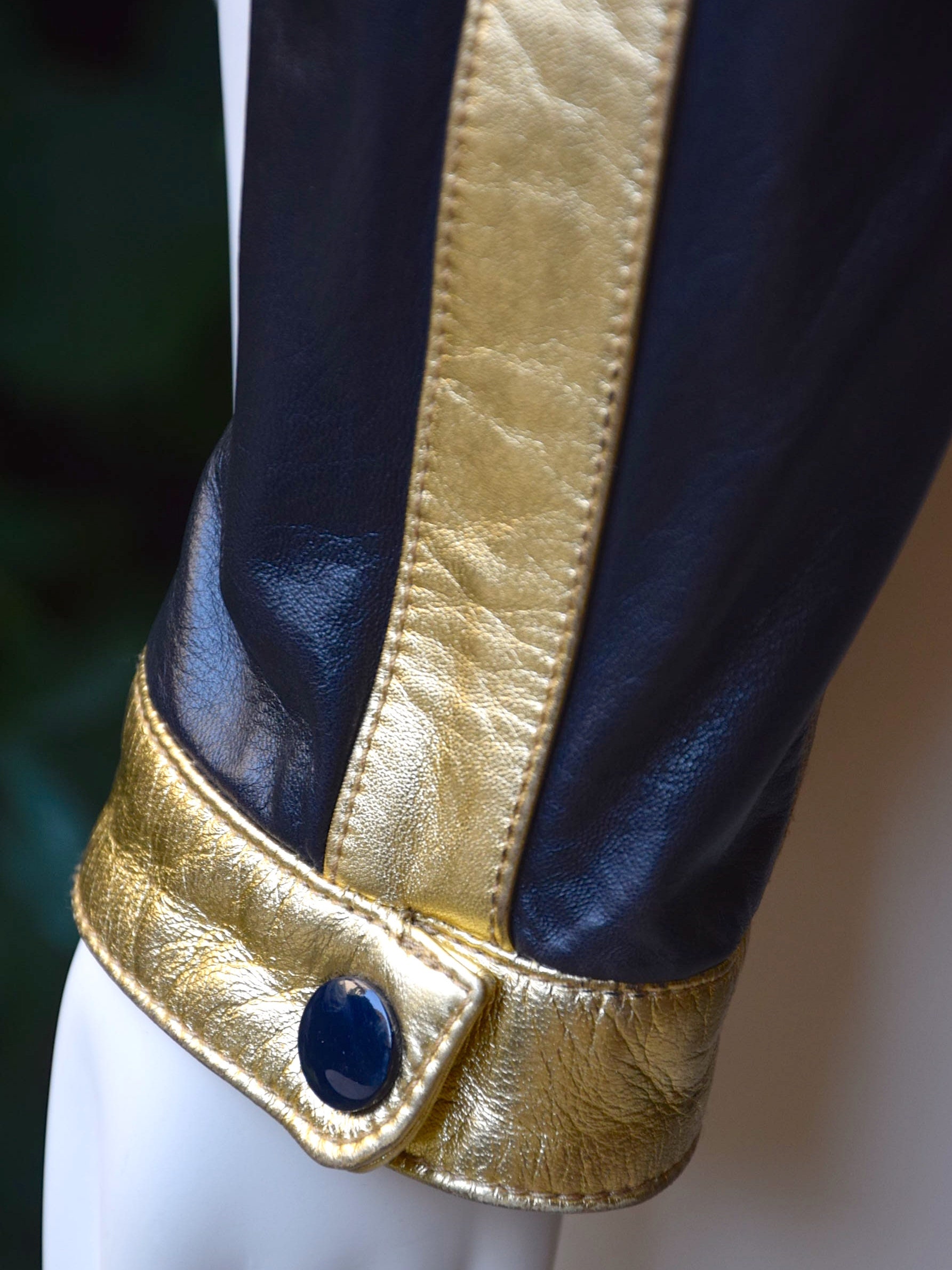 エスカーダ 1990 ゴールドスター付きブラックレザーボンバー - Etsy 日本