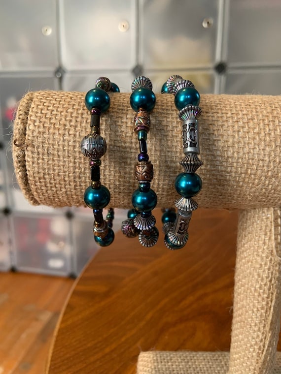 Deep Cyan Blue and Silver Bracelet, Seahorse Bracelet, Memory Wire Bracelet