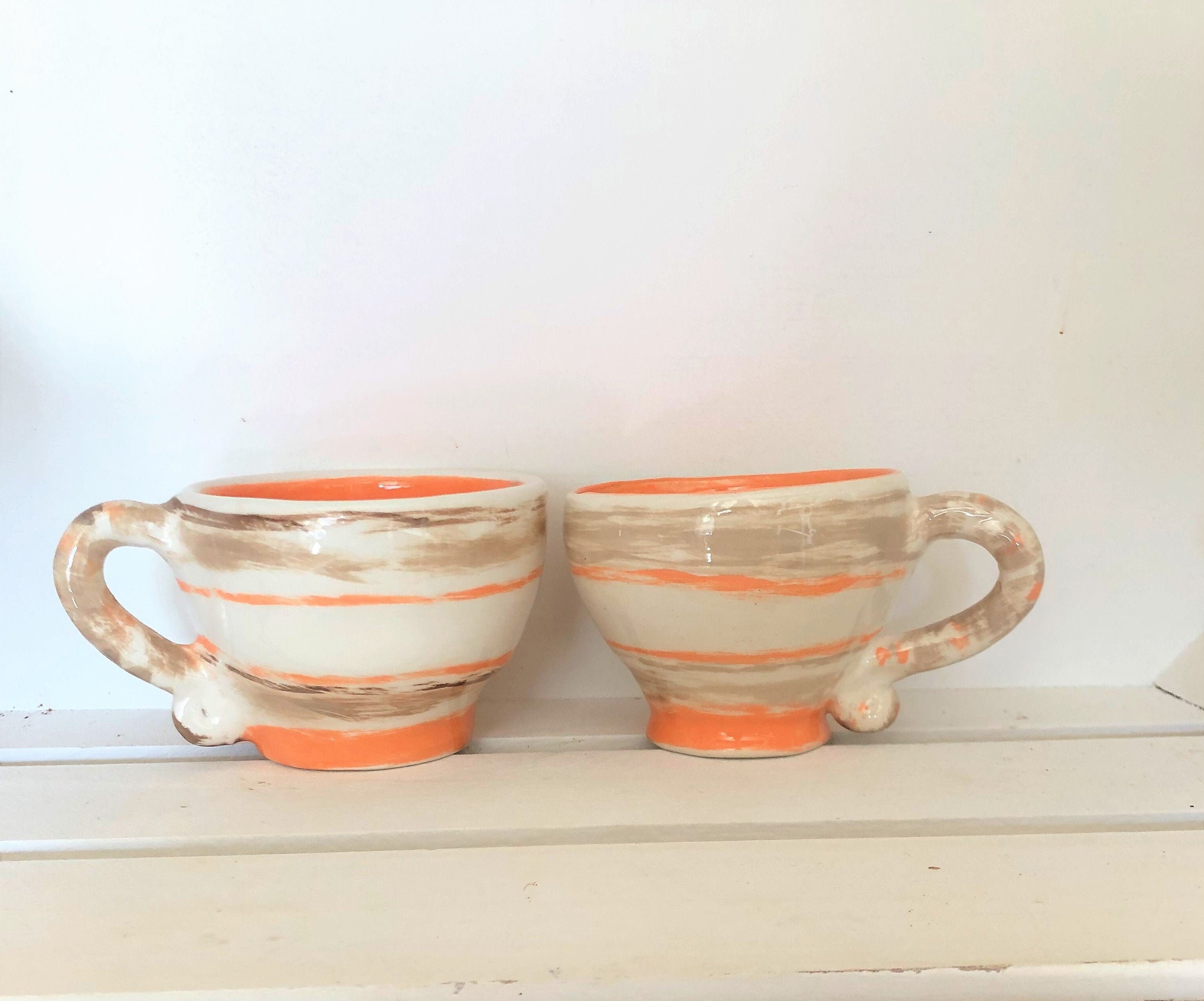 Les Deux Tasses en Céramique Faites à La Main