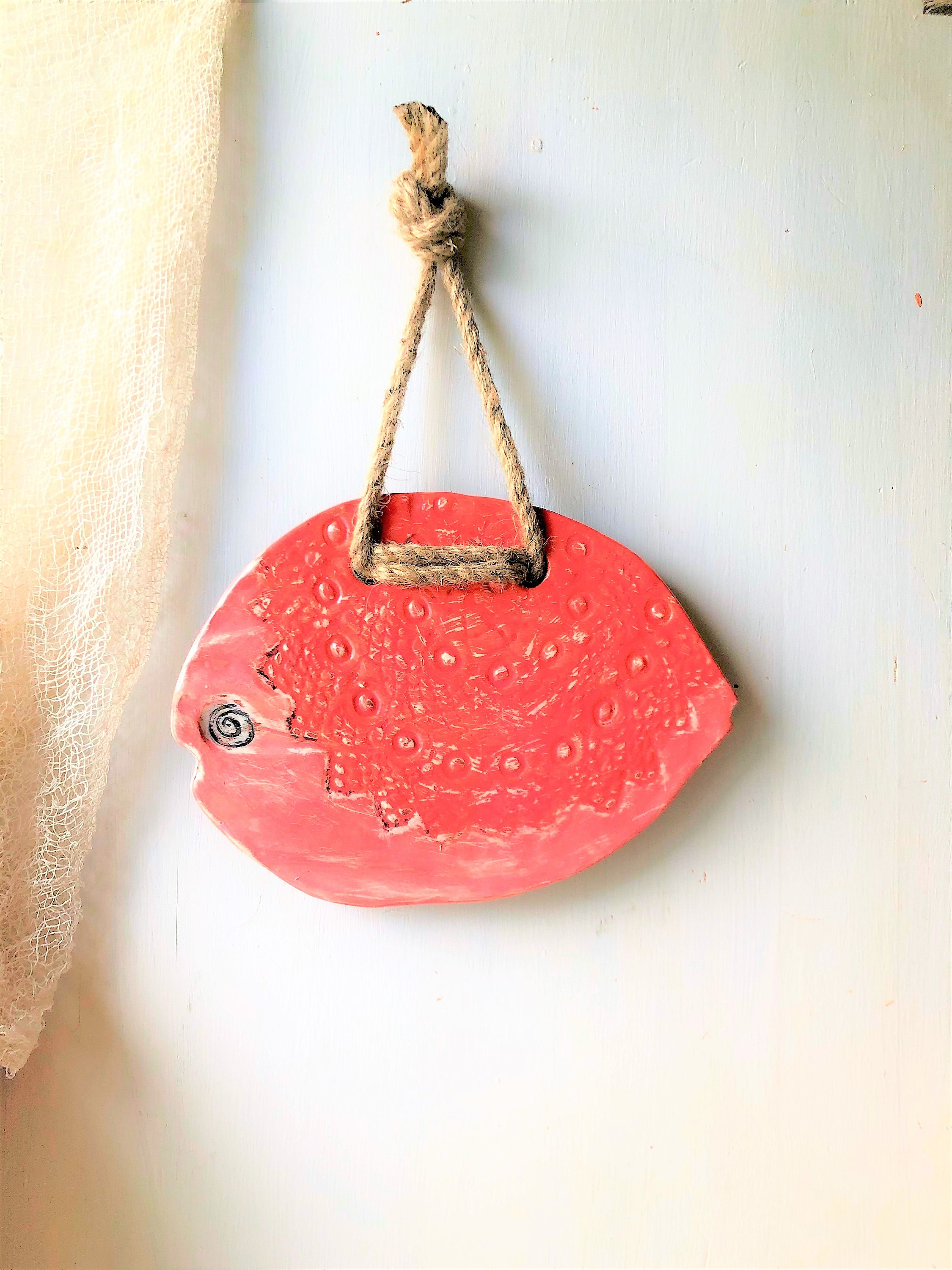 Poisson Corail en Céramique à Suspendre Au Mur Fait La Main